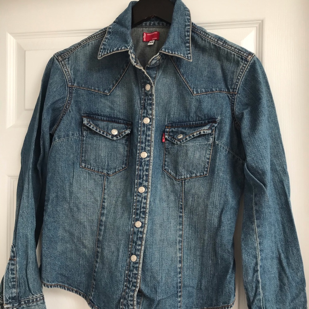 LEVI’S  Women Western Denim Shirt